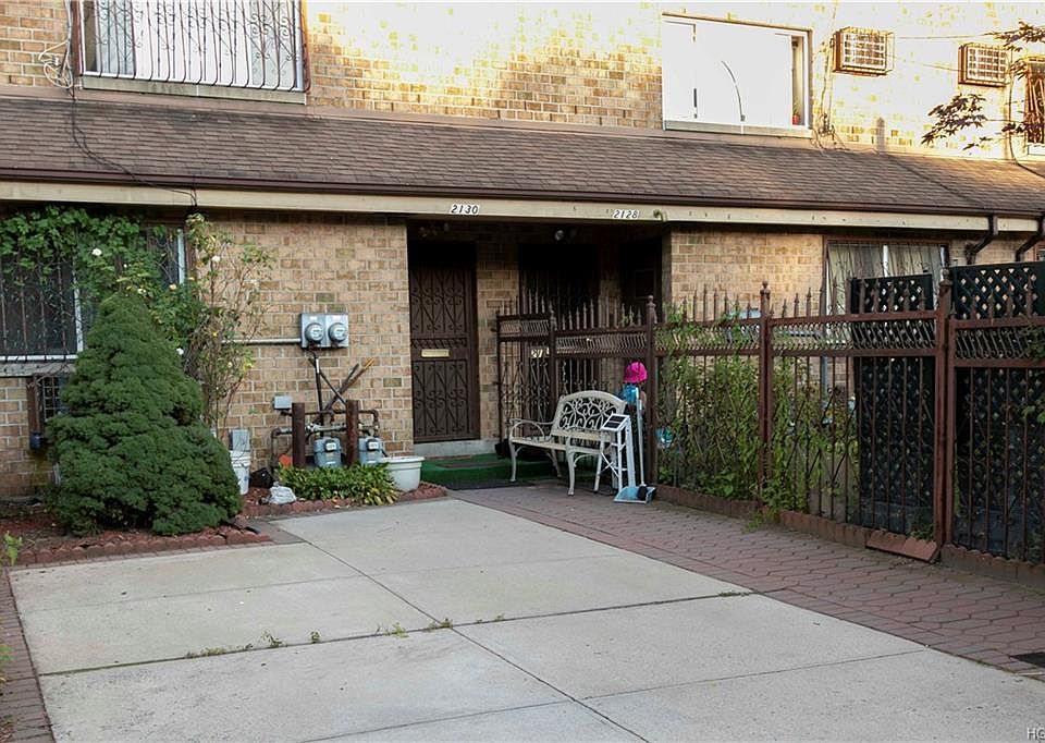 1st image of 2130 Aqueduct Ave E