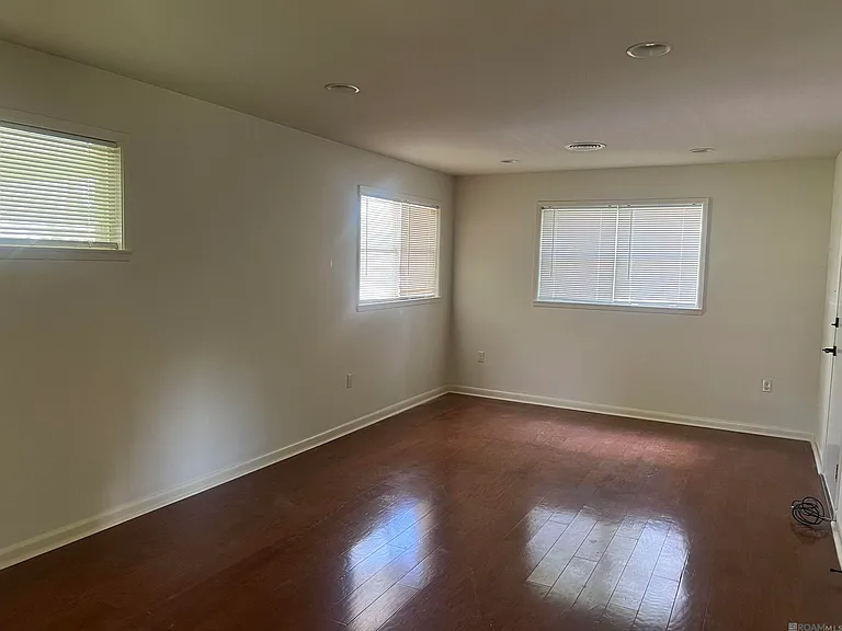 8082 Sholar Dr — Photo 5