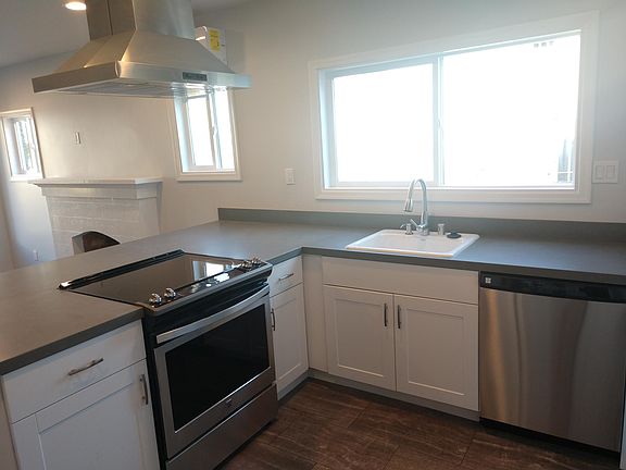 3rd image of 4580 34th St