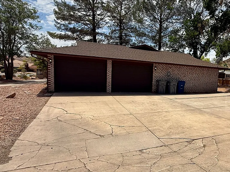 2980 S Bloomington Dr W — Photo 33