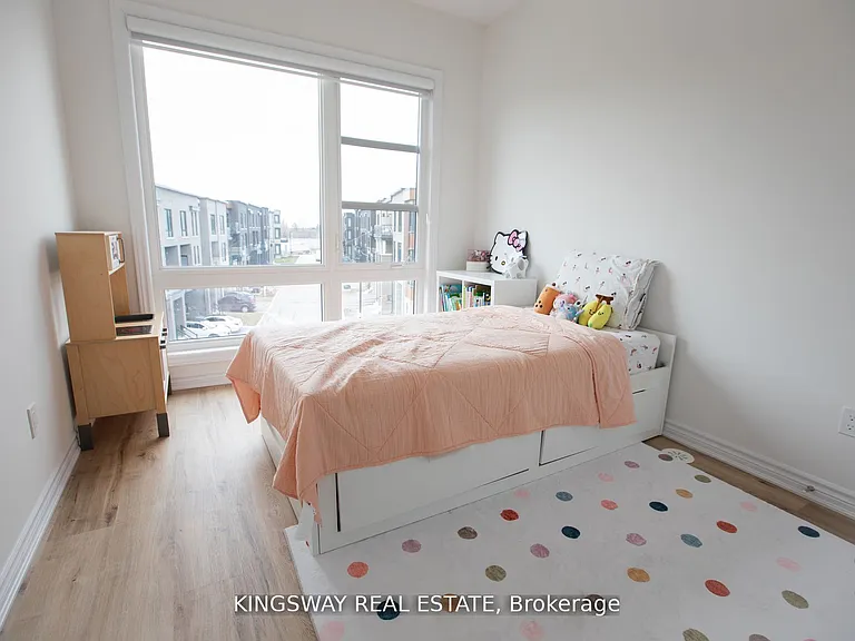 27 Paradox St — Photo 17