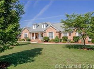 8114 Craighead Rd, Harrisburg, NC 28075