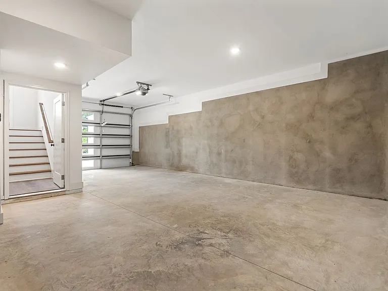 801 Massey Ave — Photo 22