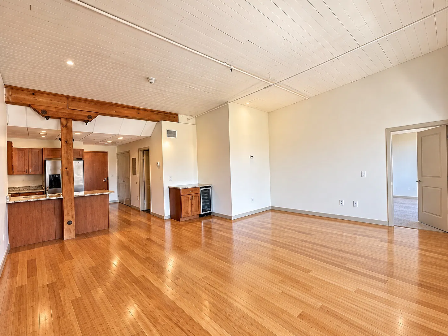202 Walton — Photo 4