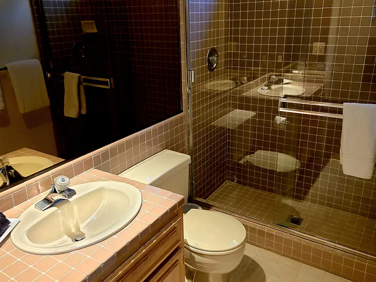 7220 N Lake Blvd #7 — Photo 10