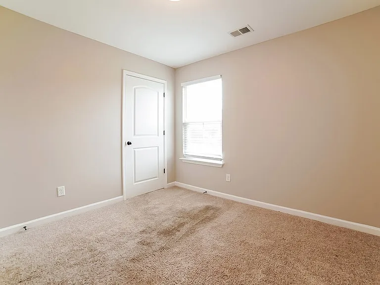 3173 Greenhouse Dr — Photo 13