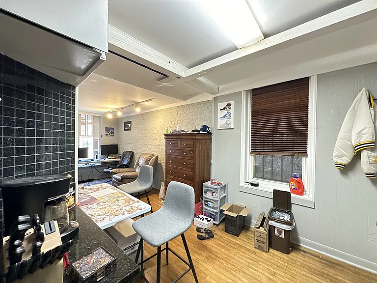 2141 W Webster Ave #FB — Photo 6