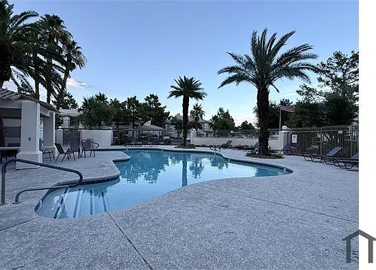 7400 W Flamingo Rd — Photo 2