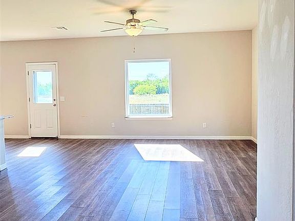4th image of 1716 Vermilion Ln