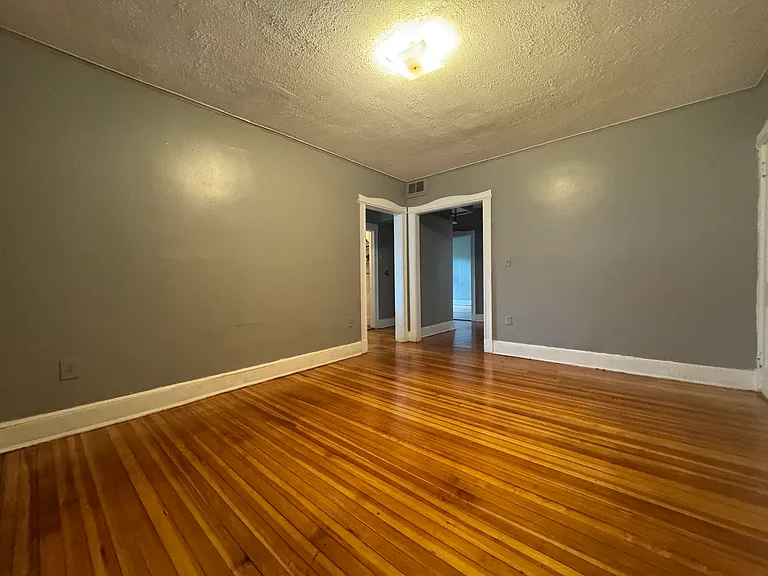1050 Capitol Ave #8 — Photo 6
