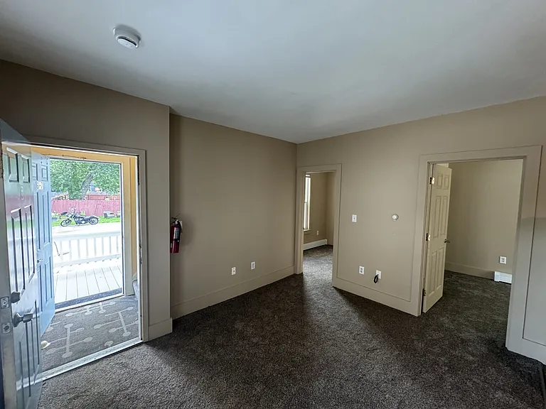 27 Civic St #6 — Photo 7