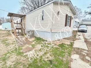 166 Countryside Ln, Saint Joseph, MO 64503