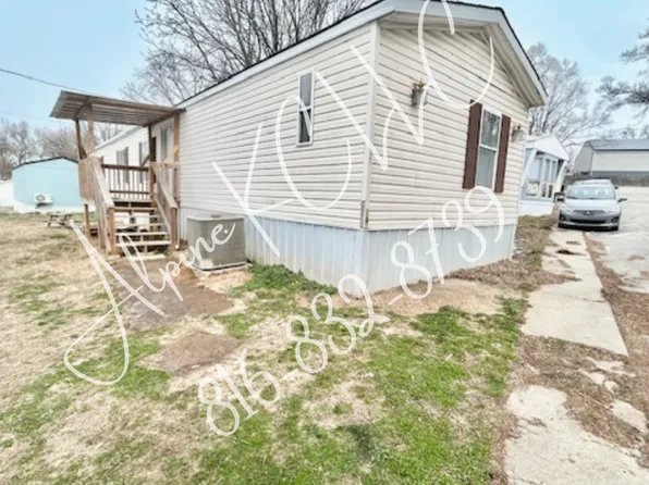 166 Countryside Ln, Saint Joseph, MO 64503