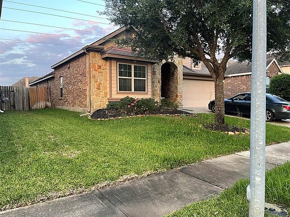 2nd image of 11030 Heartland Grove Dr