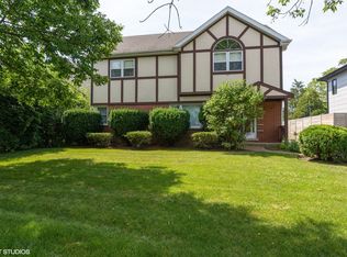 1909 George Ct, Glenview, IL 60025