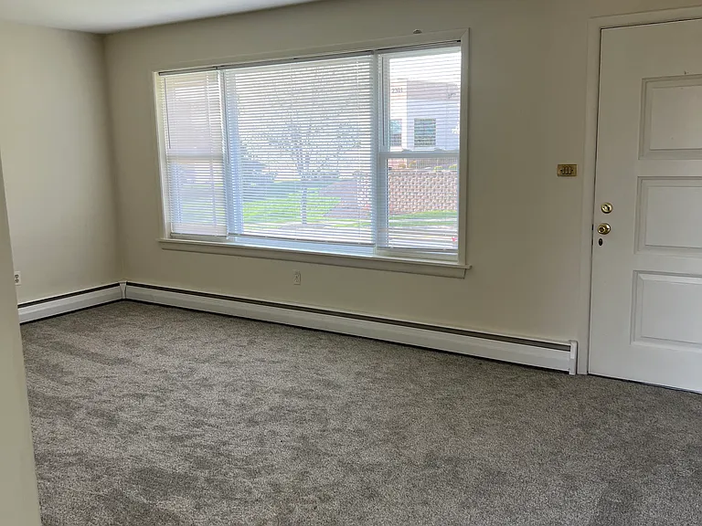 280 Cherry Ln — Photo 9