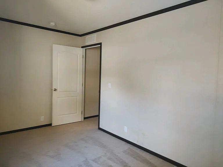 Avon Lakes Estates — Photo 25