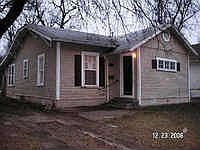 1st image of 825 W Beddell St