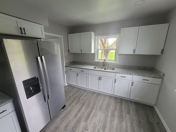 2nd image of 1140 Church Rd