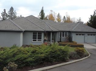 4067 Livingston Rd, Central Point, OR 97502