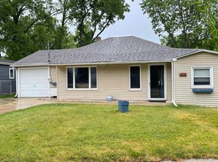 1519 2nd St, Delafield, WI 53018