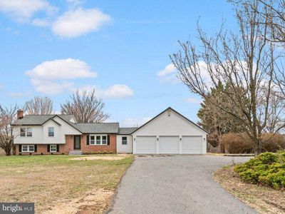 3174 Cardinal Dr, Westminster, MD 21157