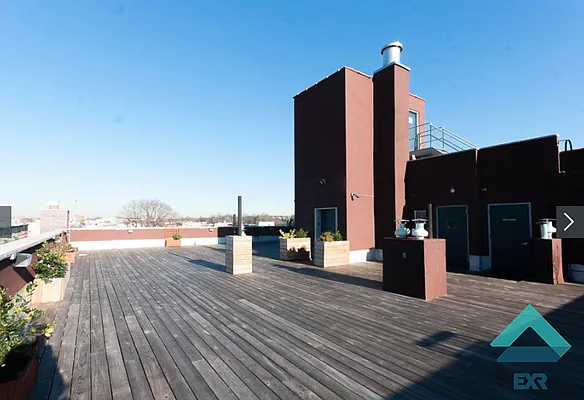 Rented by EXR | media 44