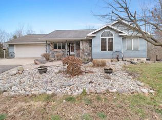 11640 Edgewood Rd, Bellevue, MI 49021