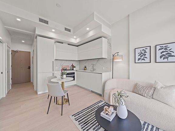 3rd image of 8415 Granville St #1004