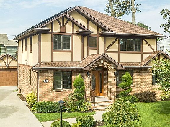 Exterior Front View