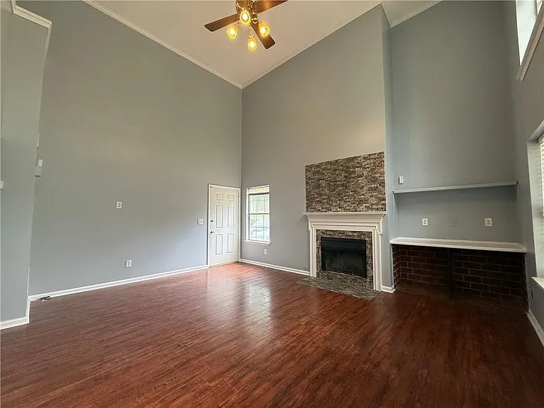 1024 Wiltshire Way — Photo 5
