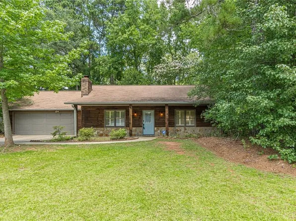 800 Greenwood Trl SE, Conyers, GA 30094
