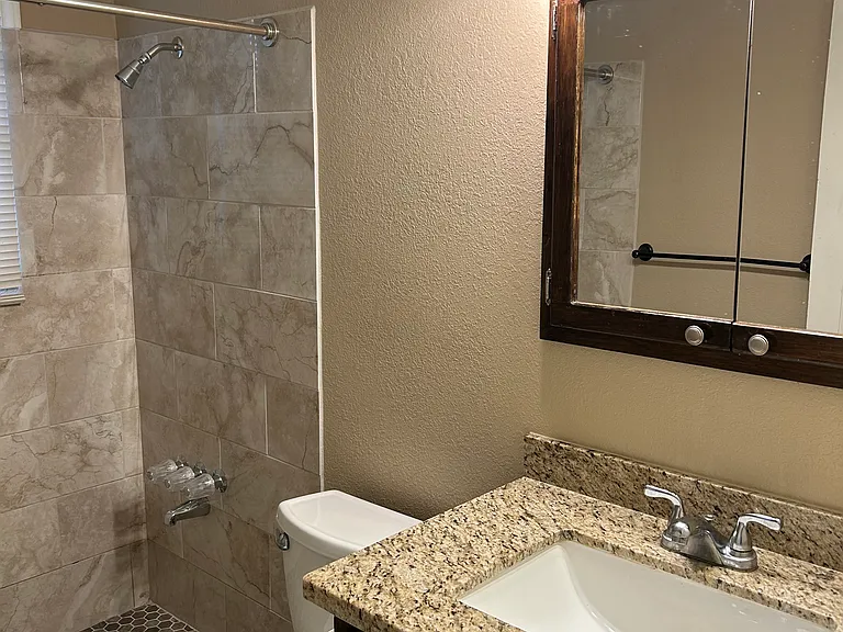 3006 Grant St — Photo 13