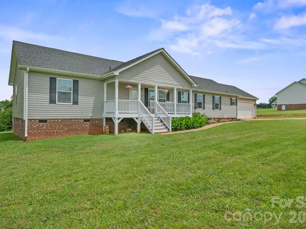 308 Laurel Ridge Dr, Lincolnton, NC 28092