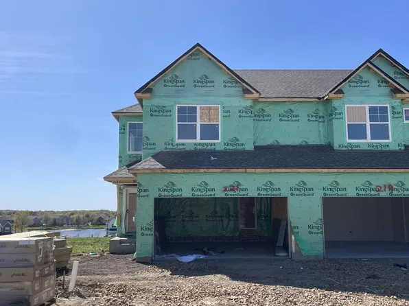 221 Huntington Dr, Waconia, MN 55387