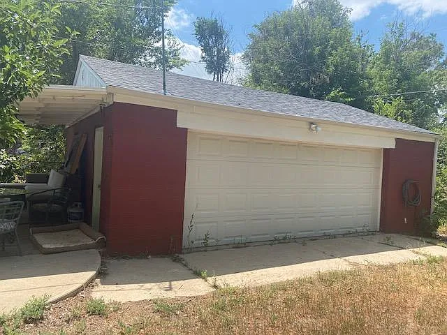 5261 Newton St — Photo 8