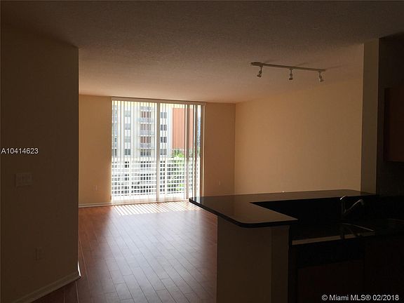 3rd image of 18800 NE 29th Ave APT 625