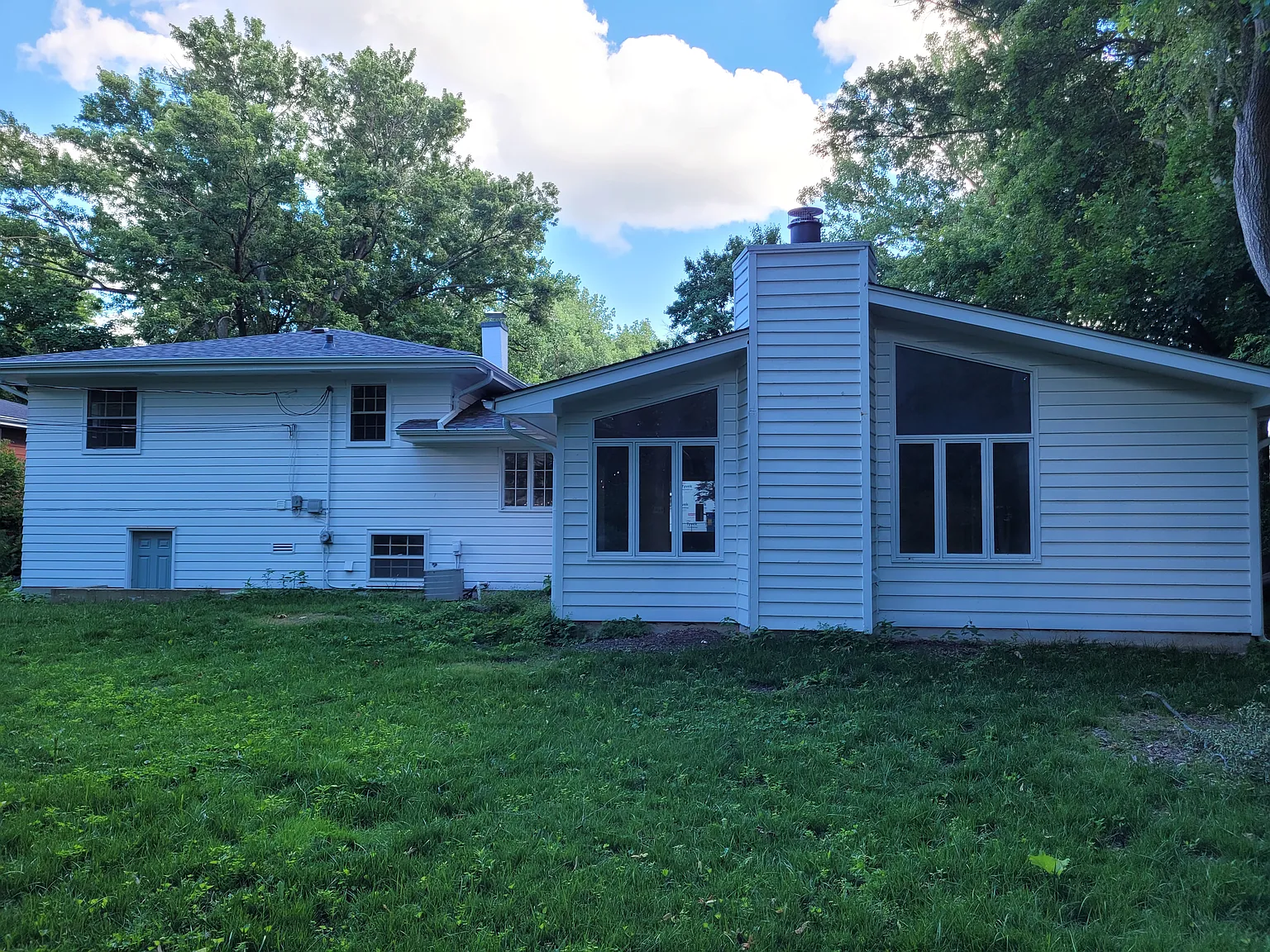 4 bed, 2093 sqft, $3,500 — Photo 2