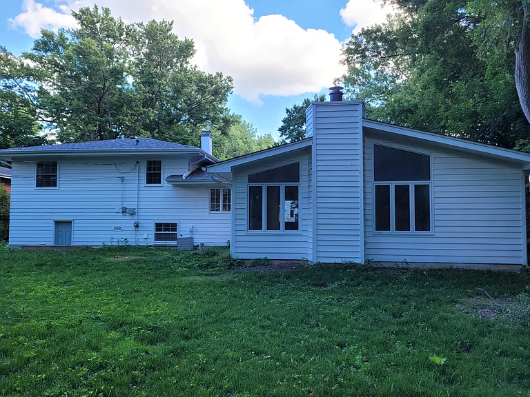 49 Golden Larch Ct — Photo 2