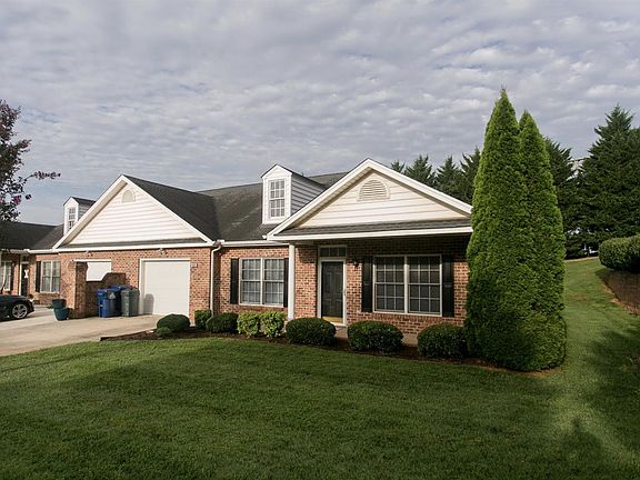 4th image of 1068 Doulton Cir