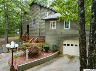 319 S Mountain Dr, Trinity, AL 35673