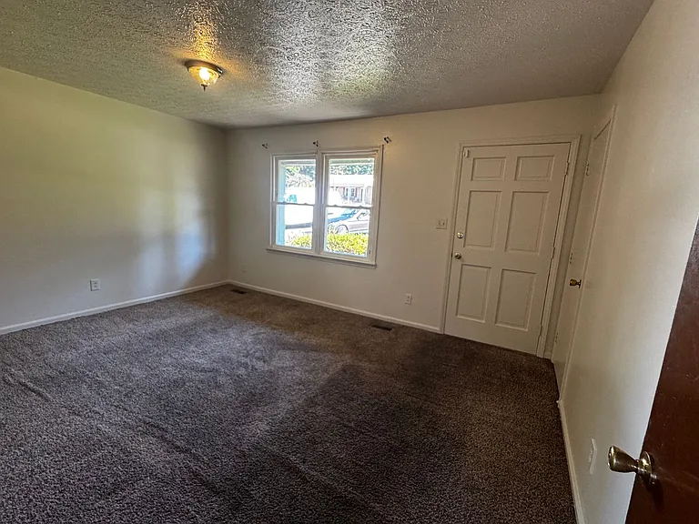 1416 Lenoir Dr — Photo 10