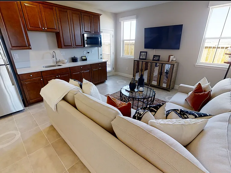 1221 Alfalfa Dr #1 — Photo 4