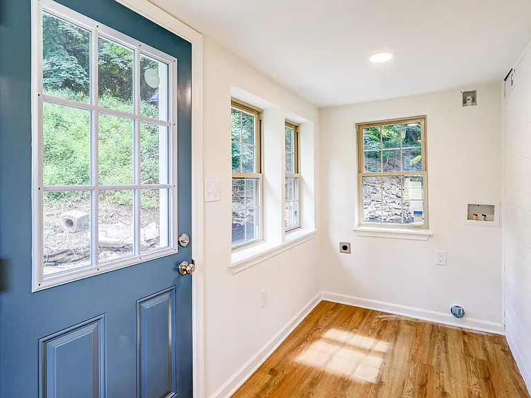 2560 Iron Springs Rd — Photo 25