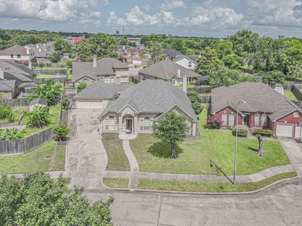 8714 Emerald Heights Ct, Houston, TX 77083