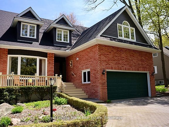 3rd image of 85 Ambleside Dr