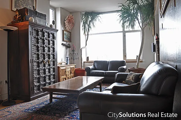 Sold by Area New York | media 1