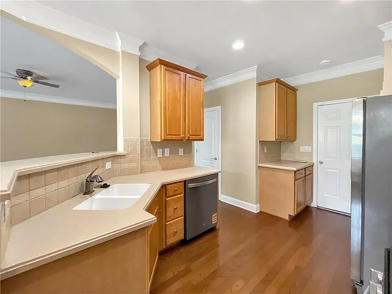 2511 Gadsen Walk — Photo 21