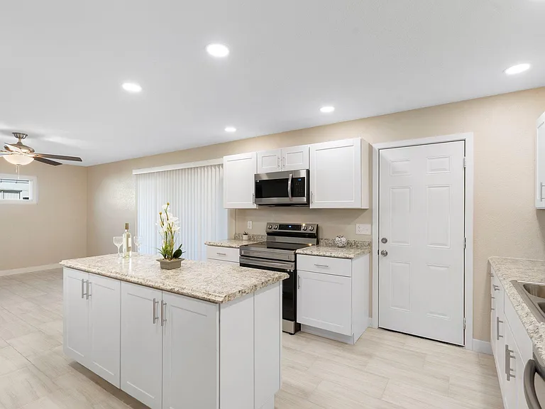 3120 W Columbine Dr — Photo 13