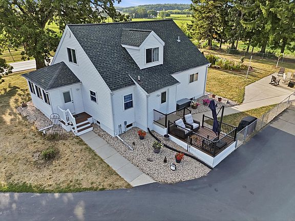 2nd image of 2480 Nora Rd